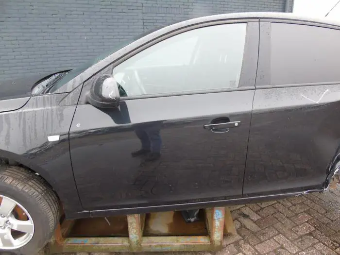 Cánh Cửa Trước Trái Chevrolet Cruze Mã phụ tùng 95963325