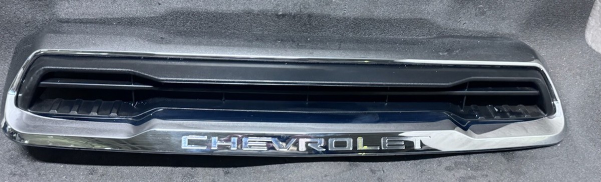 Nẹp Mạ Ca Lăng Trên Chevrolet Colorado OEM CVGM055UA