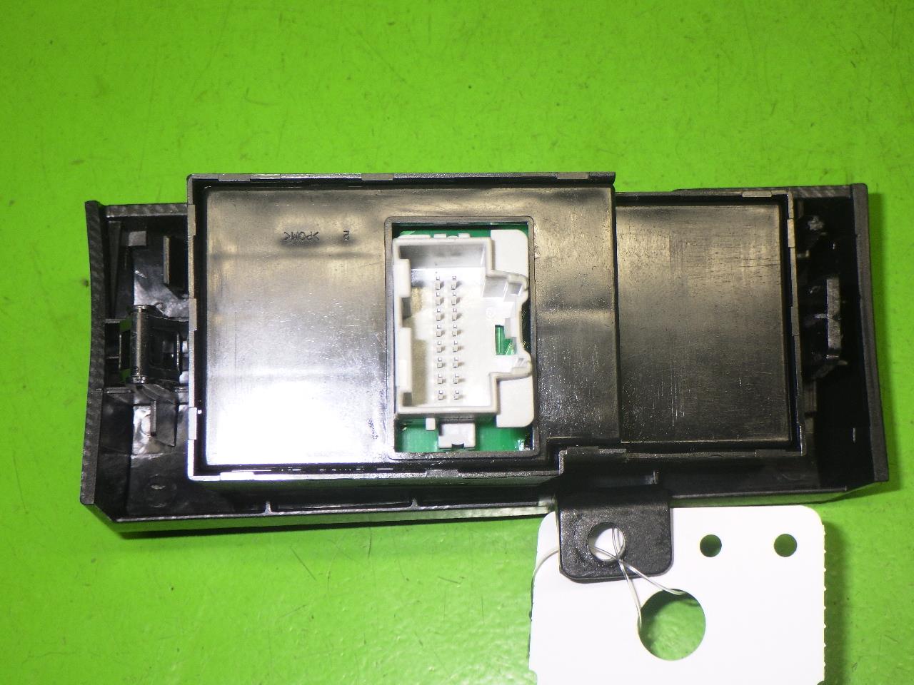 Công Tắc Chỉnh Gương Trong Xe Chevrolet Captiva Mã phụ tùng 96628611