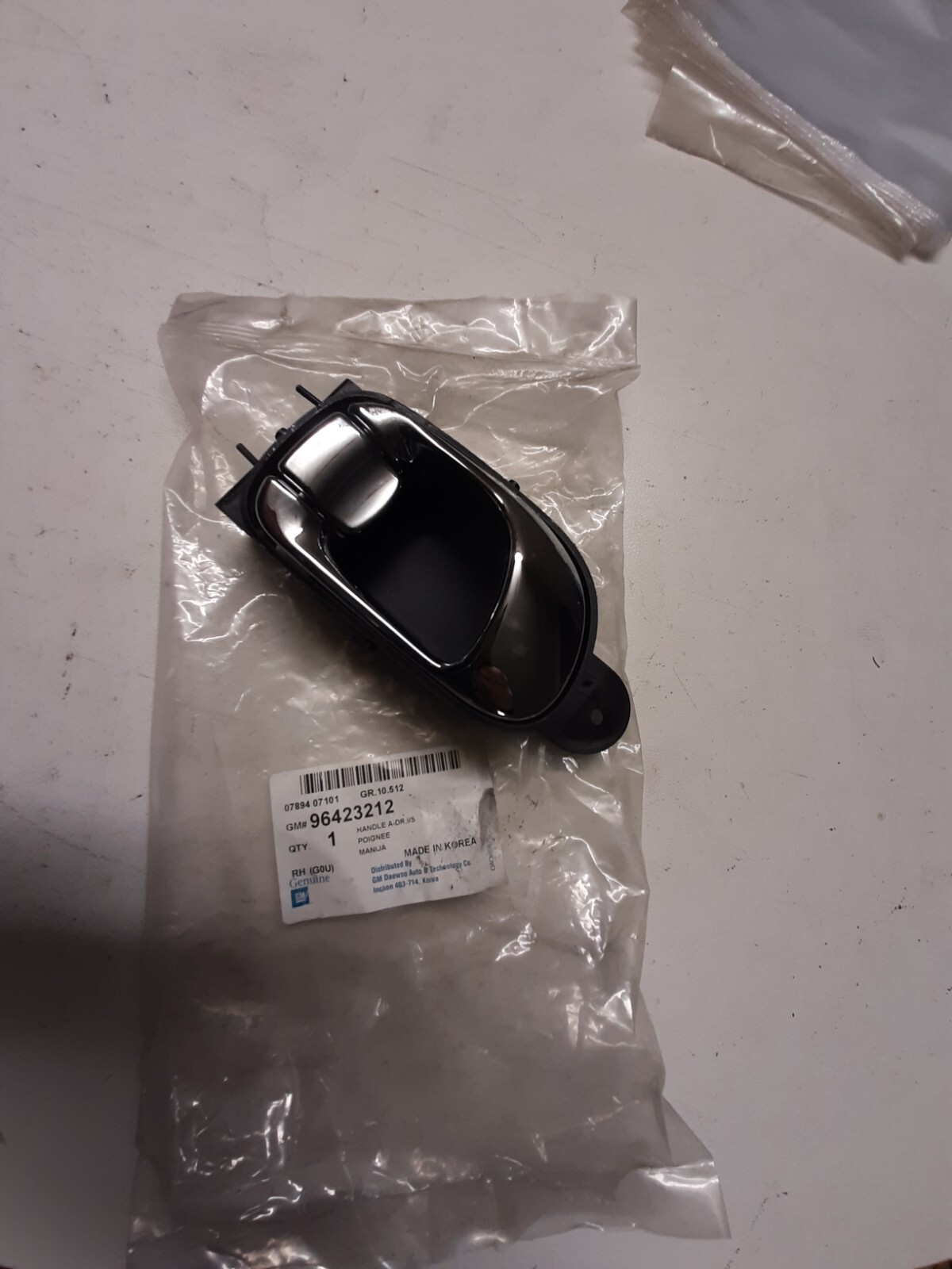 Tay Mở Cửa Trong Phải Chevrolet Vivant Mã phụ tùng 96423212
