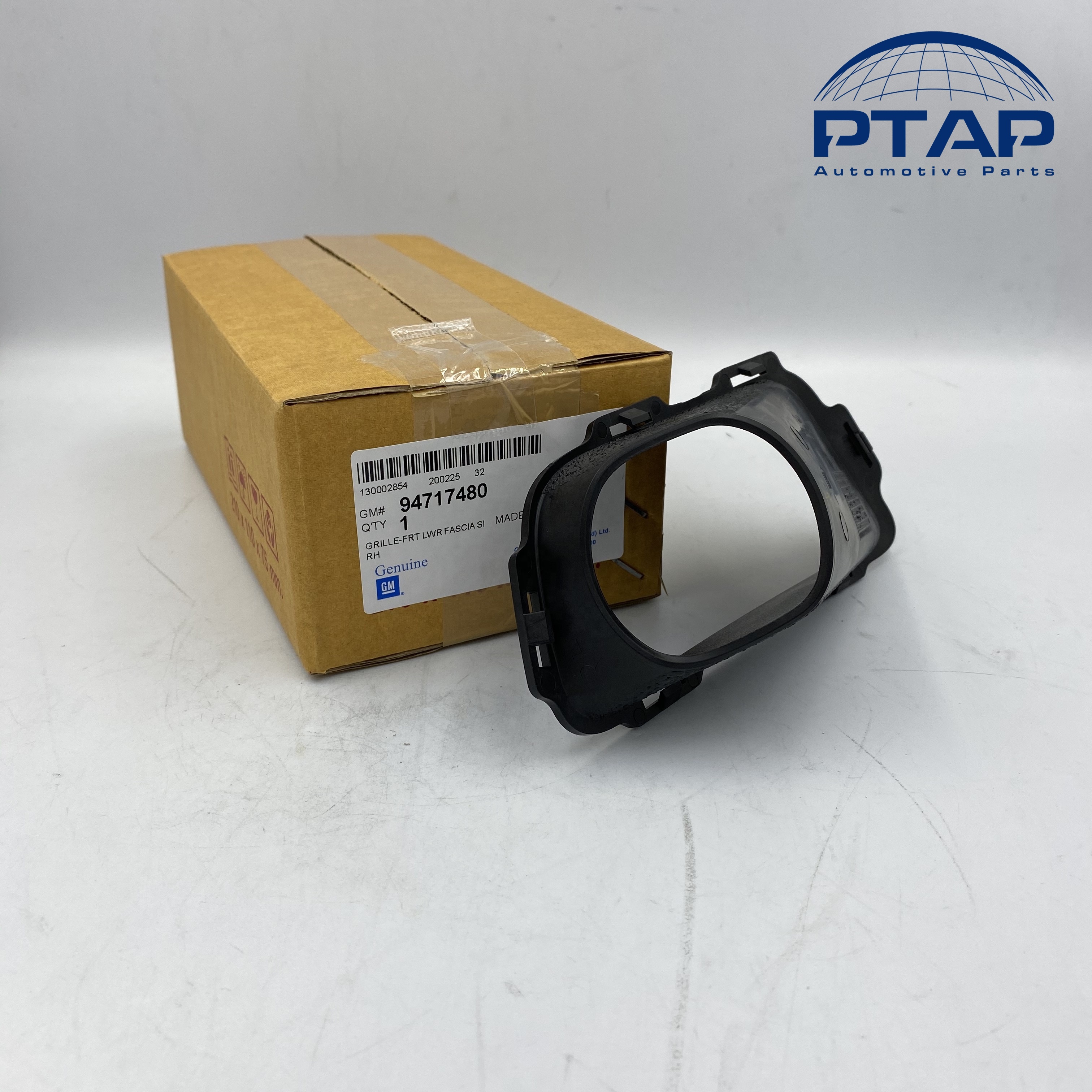 Ốp Đèn Gầm Phải Chevrolet Colorado Mã phụ tùng 94717480