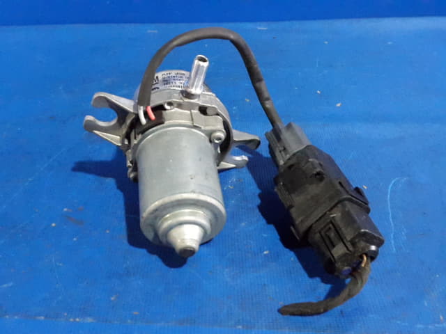 Bơm Chân Không Chevrolet Cruze Mã phụ tùng 13398752