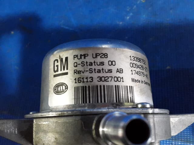 Bơm Chân Không Chevrolet Cruze Mã phụ tùng 13398752