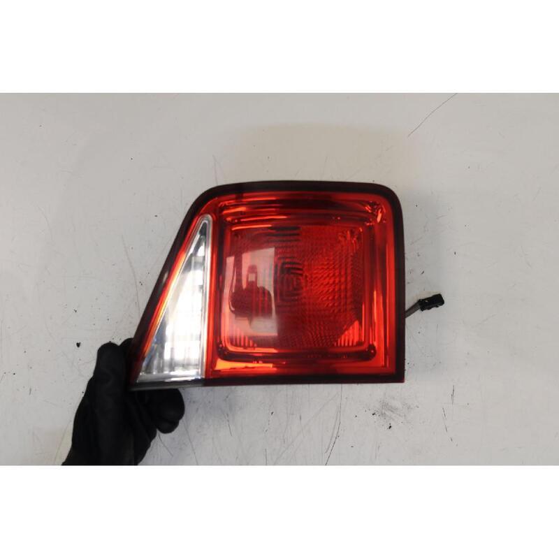 Đèn Hậu Miếng Trong Trái Chevrolet Orlando Mã phụ tùng 95484949
