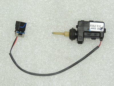Ổ Khóa Nắp Bình Xăng Ngoài Chevrolet Captiva Mã phụ tùng 95319708