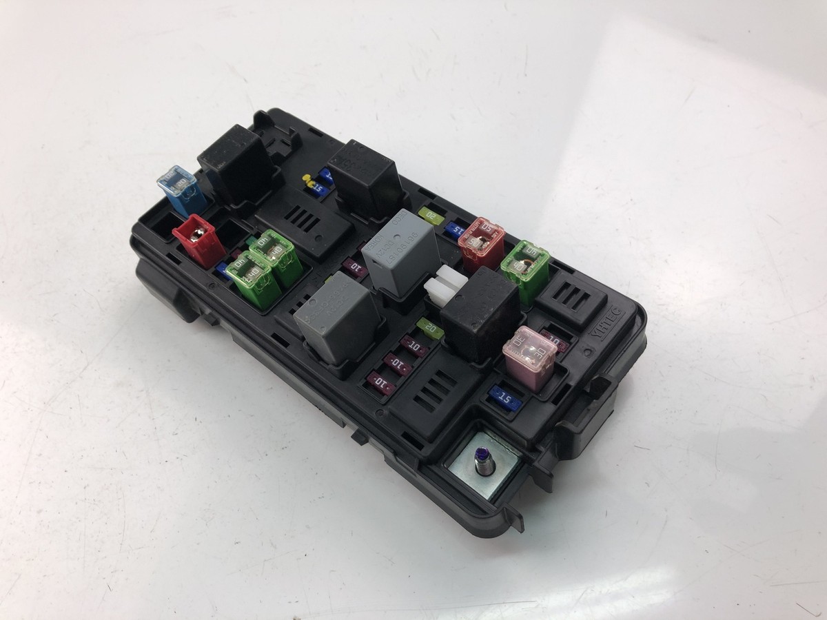 Hộp Cầu Chì Đầu Xe Chevrolet Spark Mã phụ tùng 95020932