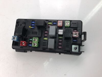Hộp Cầu Chì Đầu Xe Chevrolet Spark Mã phụ tùng 95020932
