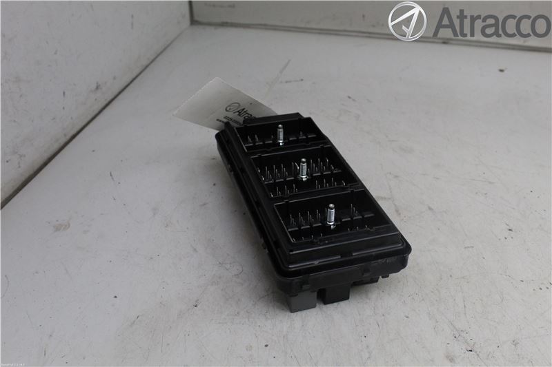 Hộp Cầu Chì Đầu Xe Chevrolet Captiva Mã phụ tùng 95037413