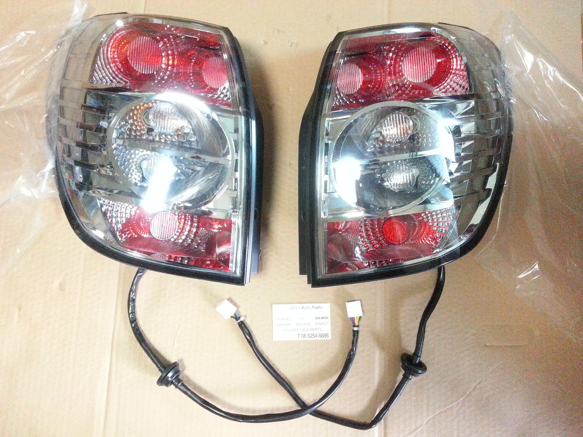 Đèn Hậu Trái (Kính Đèn) Chevrolet Captiva Mã phụ tùng 96830935