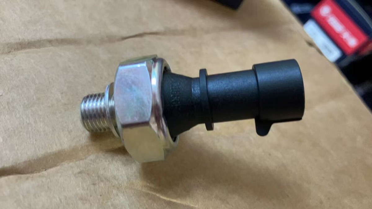 Cảm Biến Áp Suất Dầu Động Cơ Chevrolet Cruze Mã phụ tùng 55571684