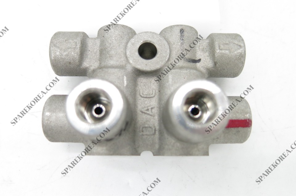Van Chia Dầu Phanh Sau Chevrolet Spark Mã phụ tùng 96340101