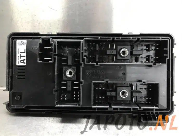 Hộp Cầu Chì Trong Xe Chevrolet Spark Mã phụ tùng 95020934