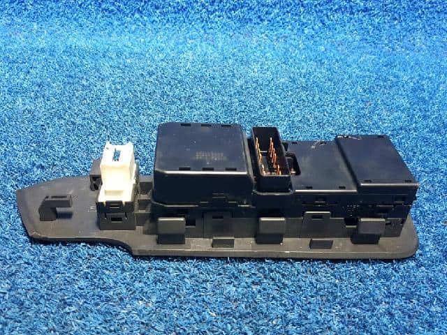 Công Tắc Lên Xuống Kính Tổng Chevrolet Captiva Mã phụ tùng 96628538