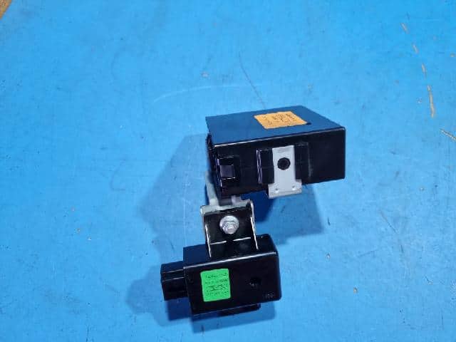 Hộp Điều Khiển Cảm Biến Đỗ Xe Chevrolet Spark Mã phụ tùng 95492088