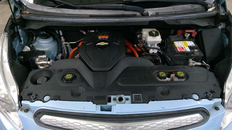 Bình Nước Rửa Kính Liền 2 Bơm Nước Chevrolet Spark Mã phụ tùng 95961341