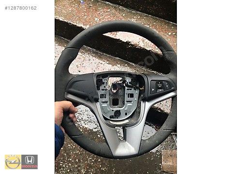 Vô Lăng Tích Hợp Nút Đa Phương Tiện Chevrolet Cruze Mã phụ tùng 13307019