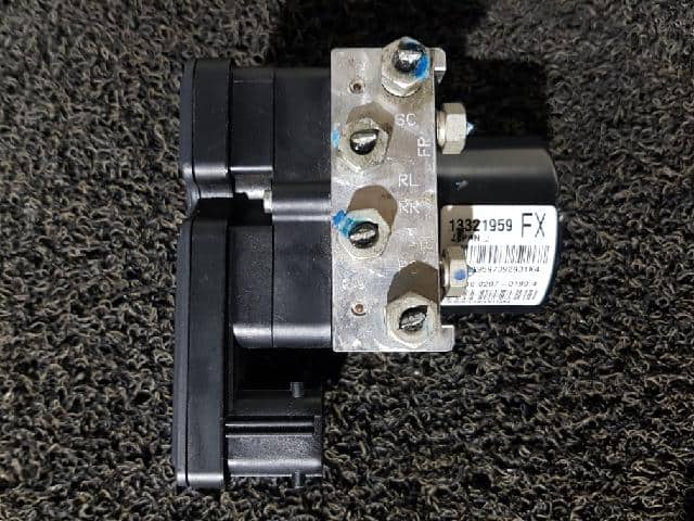 Cụm Điều Khiển Abs Daewoo Lacetti Mã phụ tùng 13321959