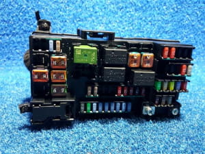 Đế Hộp Cầu Chì Daewoo Lacetti Mã phụ tùng 95963459