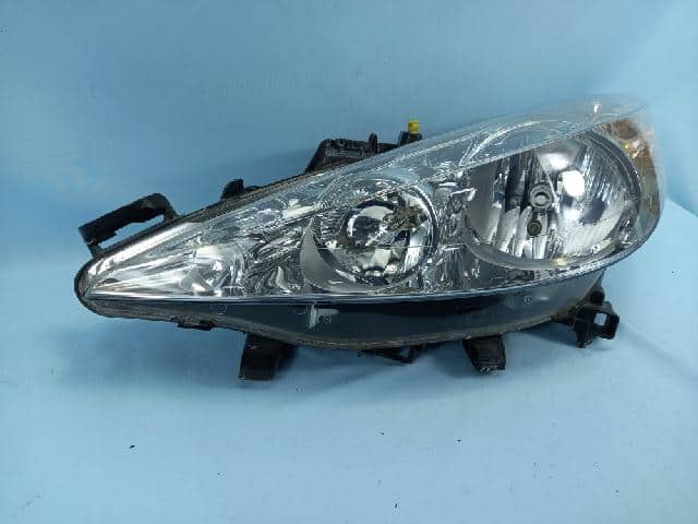 Đèn Hậu Miếng Ngoài Trái Daewoo Lacetti Mã phụ tùng 95088111