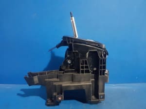 Cụm Xương Phanh Trước Trái Daewoo Lacetti Mã phụ tùng 13301189