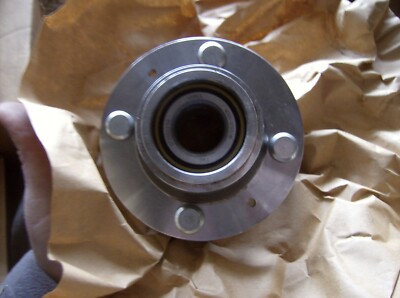 Cụm May Ơ Sau Liền Bi Daewoo Gentra Mã phụ tùng 95903587