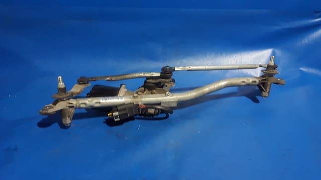 Cơ Cấu Gạt Mưa / Thanh Giằng Gạt Mưa Có Mô Tơ Daewoo Lacetti Mã phụ tùng 95971324