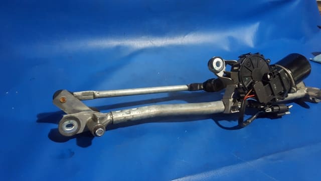 Cơ Cấu Gạt Mưa / Thanh Giằng Gạt Mưa Có Mô Tơ Daewoo Lacetti Mã phụ tùng 95971324