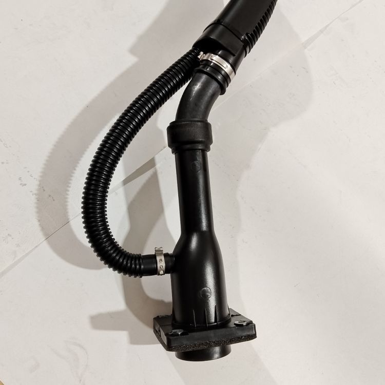 Cổ Đổ Xăng Vào Thùng Daewoo Lacetti Mã phụ tùng 96553811