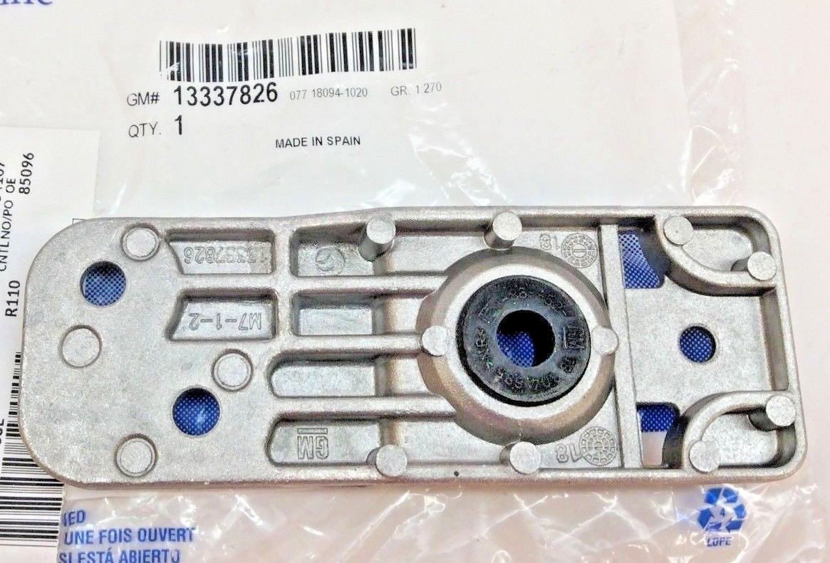 Giá Bắt Két Nước Dưới Daewoo Lacetti Mã phụ tùng 13337826