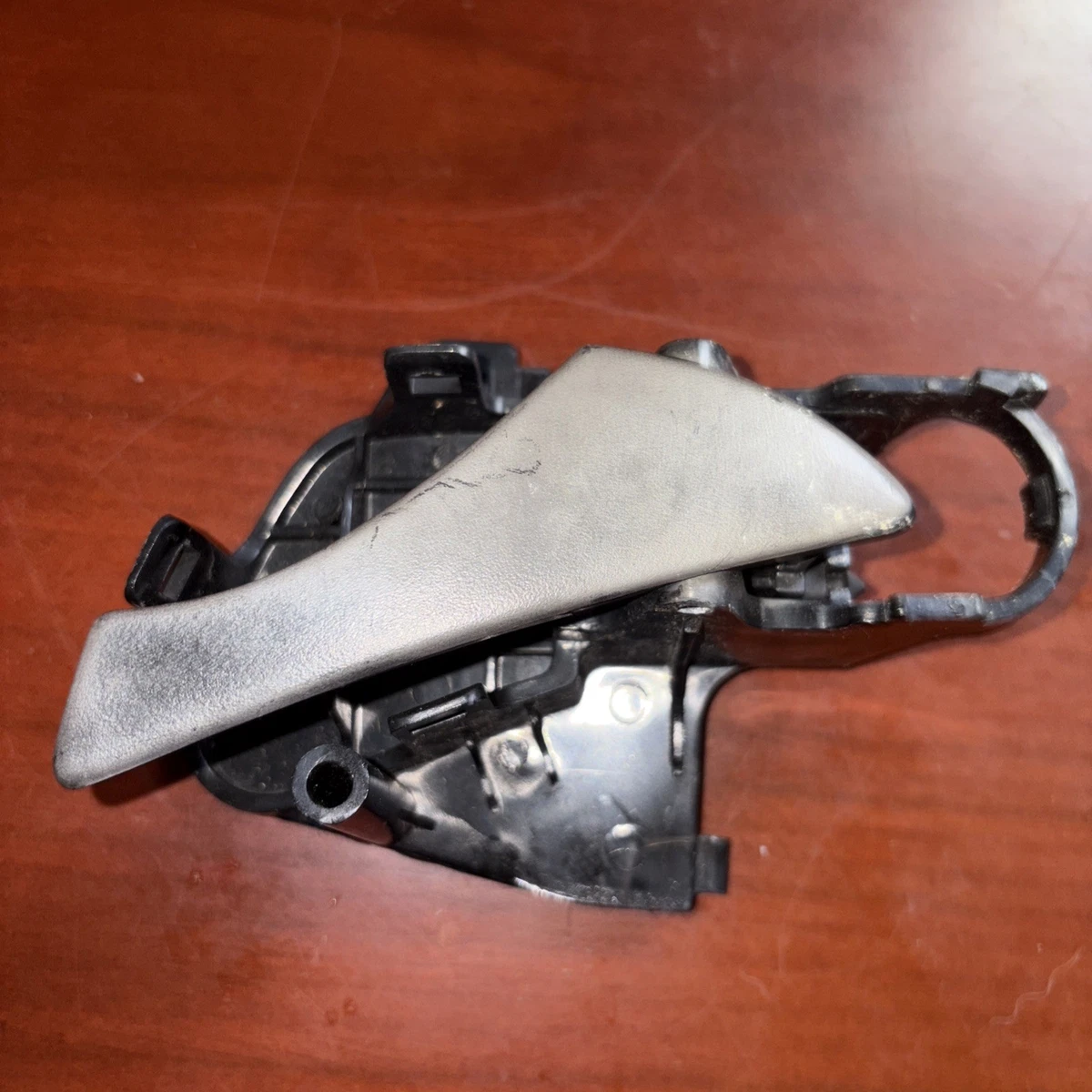 Tay Mở Cửa Trong Trước Phải Có Mạ Daewoo Lanos Mã phụ tùng 96272727