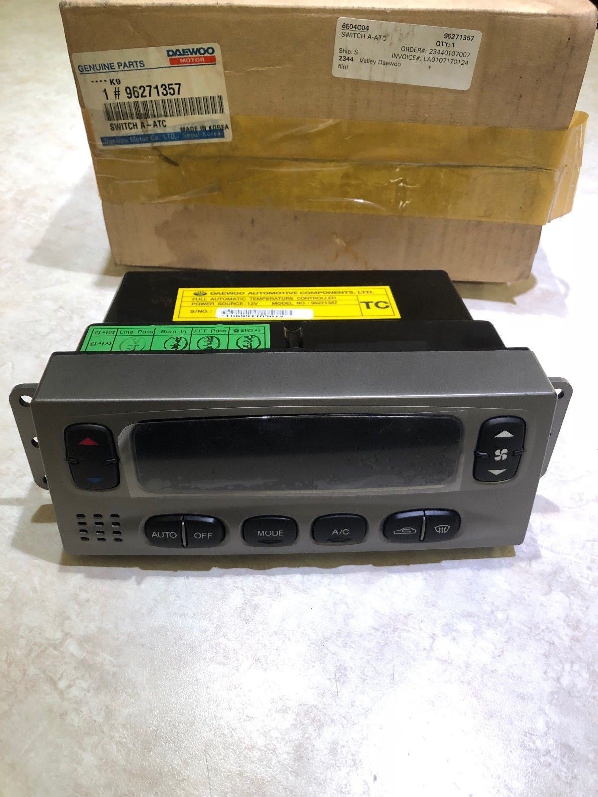 Biểu Tượng Cốp Hậu Daewoo Daewoo Lacetti Mã phụ tùng 96277675