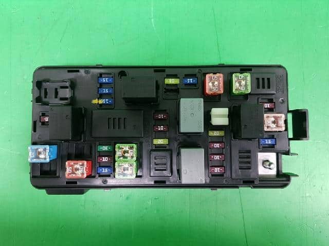 Hộp Cầu Chì Đầu Xe Daewoo Matiz Mã phụ tùng 95020932