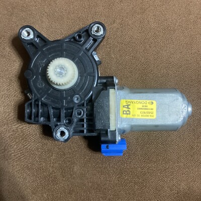 Mô Tơ Lên Xuống Kính Cửa Trước Trái Daewoo Gentra Mã phụ tùng 25937973
