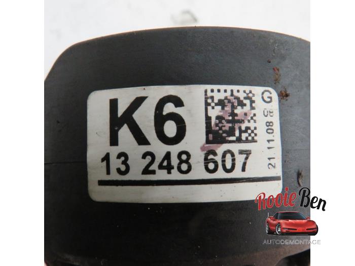 Chân Treo Két Nước Daewoo Lacetti Mã phụ tùng 13248607