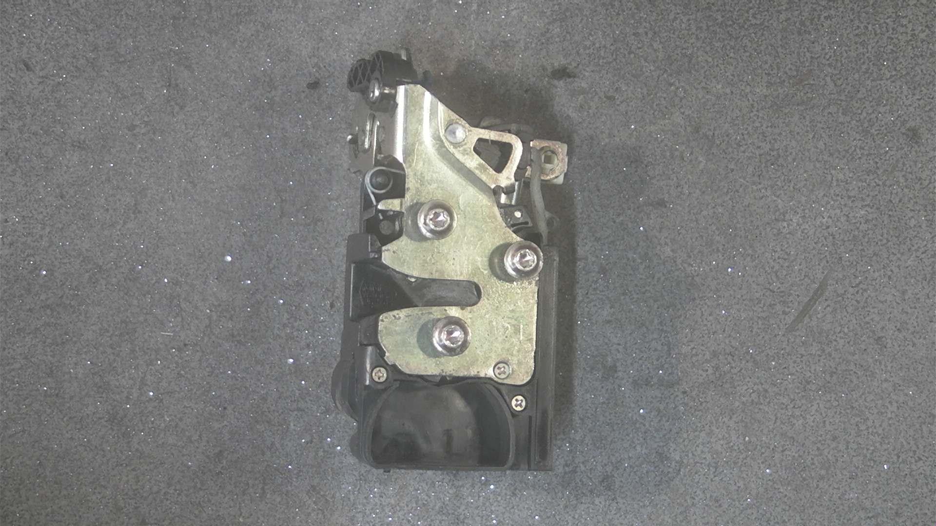 Ổ Khóa Ngậm Cánh Cửa Sau Trái Daewoo Lacetti Mã phụ tùng 96260995