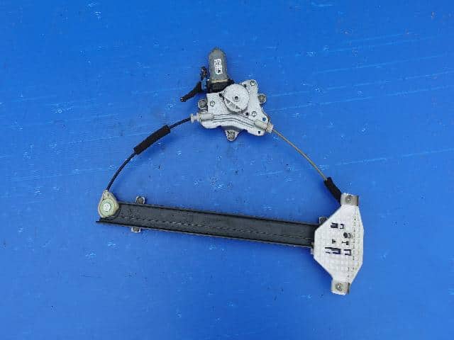 Mô Tơ Lên Xuống Kính Cửa Trước Phải Phải Daewoo Gentra Mã phụ tùng 95391355