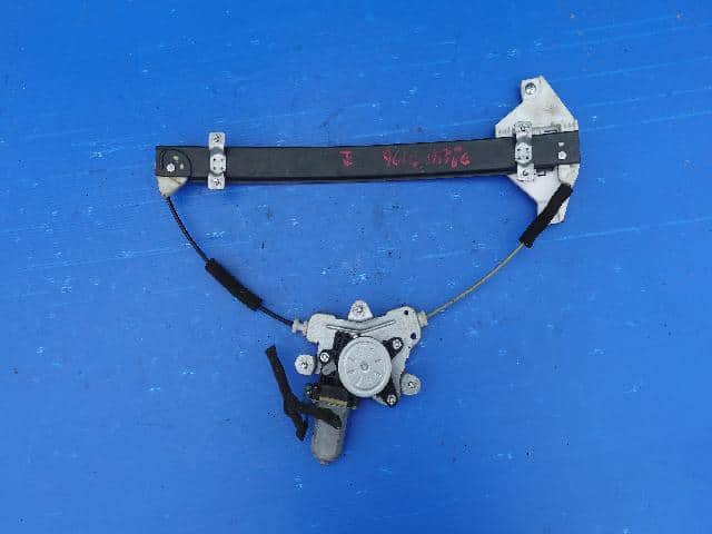 Mô Tơ Lên Xuống Kính Cửa Trước Phải Daewoo Nubira Mã phụ tùng 95391355