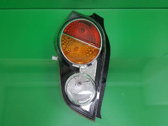 Đèn Hậu Trái Xin Nhan Vàng Daewoo Matiz Mã phụ tùng 95483111