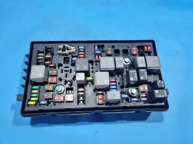 Hộp Cầu Chì Tổng Đầu Xe Daewoo Lacetti Mã phụ tùng 96982034