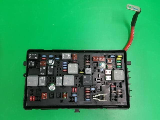 Hộp Cầu Chì Tổng Đầu Xe Daewoo Lacetti Mã phụ tùng 96982034