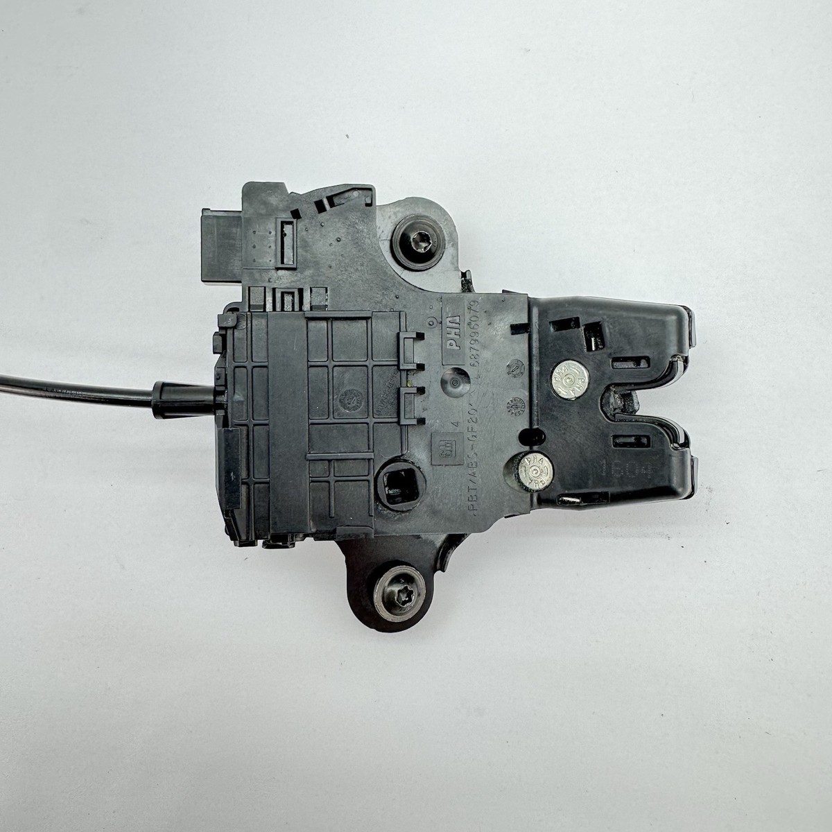 Cơ Cấu Ổ Khóa Ngậm Cửa Cốp Hậu Daewoo Lacetti Mã phụ tùng 13501988