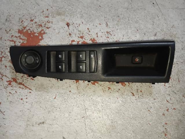 Công Tắc Lên Xuống Kính Tổng Chân Kim Daewoo Lacetti Mã phụ tùng 13305373
