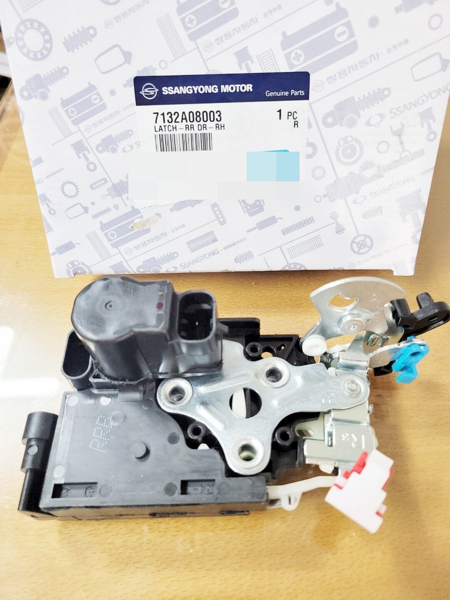 Két Nước Số Tự Động Ssangyong RX 270 Mã phụ tùng 2131008223