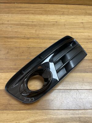 Ốp Đèn Gầm Trái Audi Q5 Mã phụ tùng 8r0807681m