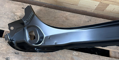 Đèn Phản Quang Sau Phải Peugeot 5008 Mã phụ tùng YL00561780