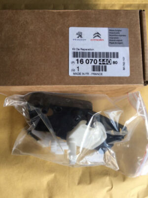 Rotuyn Lái Trong Peugeot 3008 Mã phụ tùng YL00417580