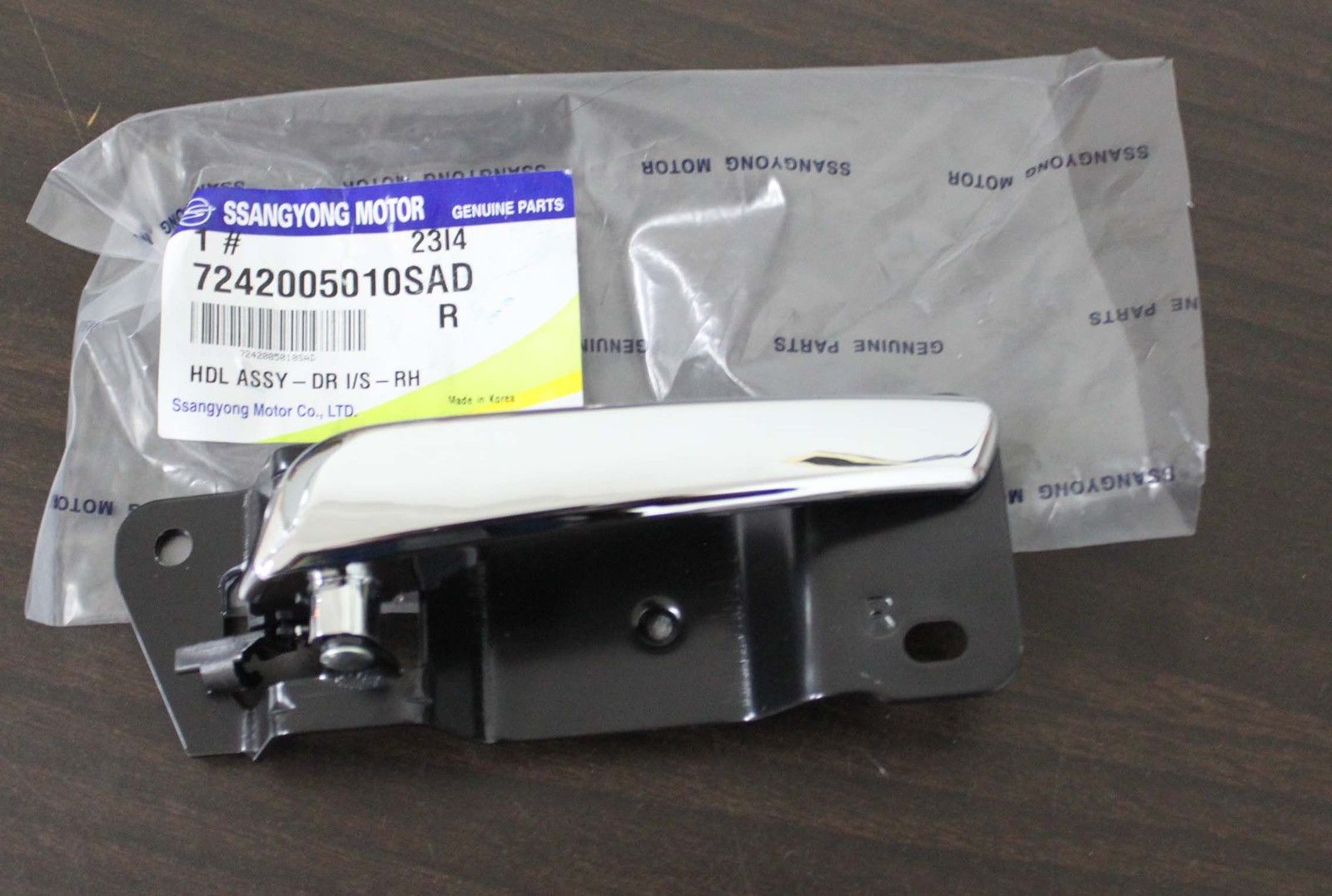 Tay Mở Cửa Trong Phải Ssangyong Musso Mã phụ tùng 7242005010sad