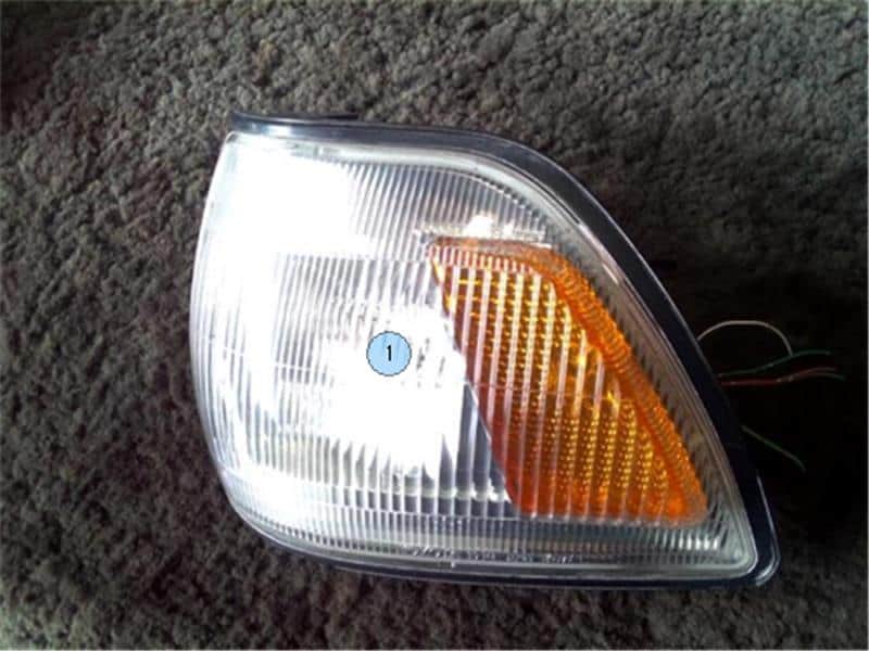 Đèn xi nhan Crown 3.0 JZS155 Mã phụ tùng 8162130390