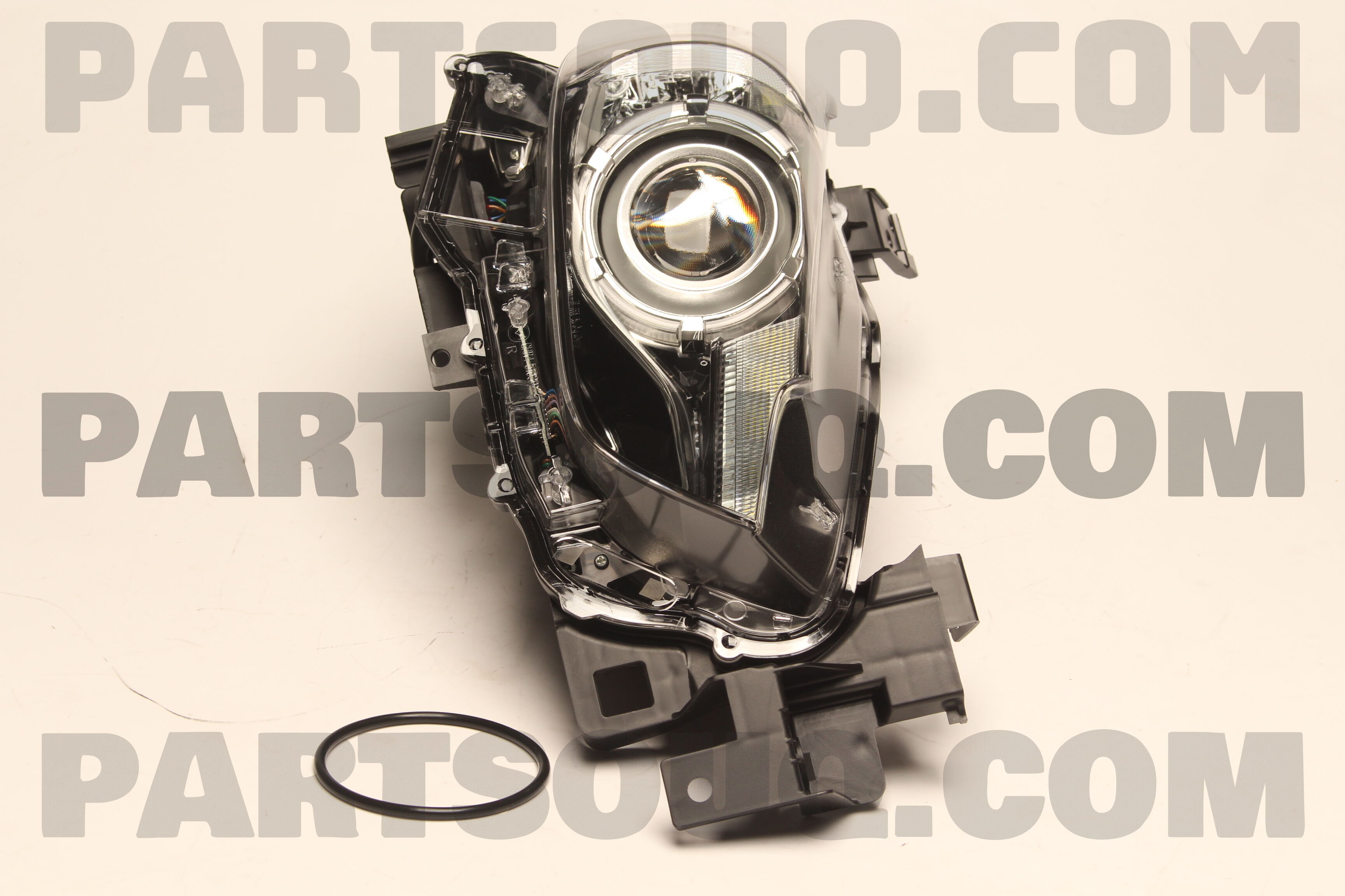 Đèn pha Mazda6 2015 (TH) Mã phụ tùng GHR451031F