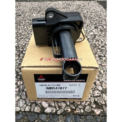 Ốp đầu bậc lên xuống sau Pajero V45 Mã phụ tùng mr776054